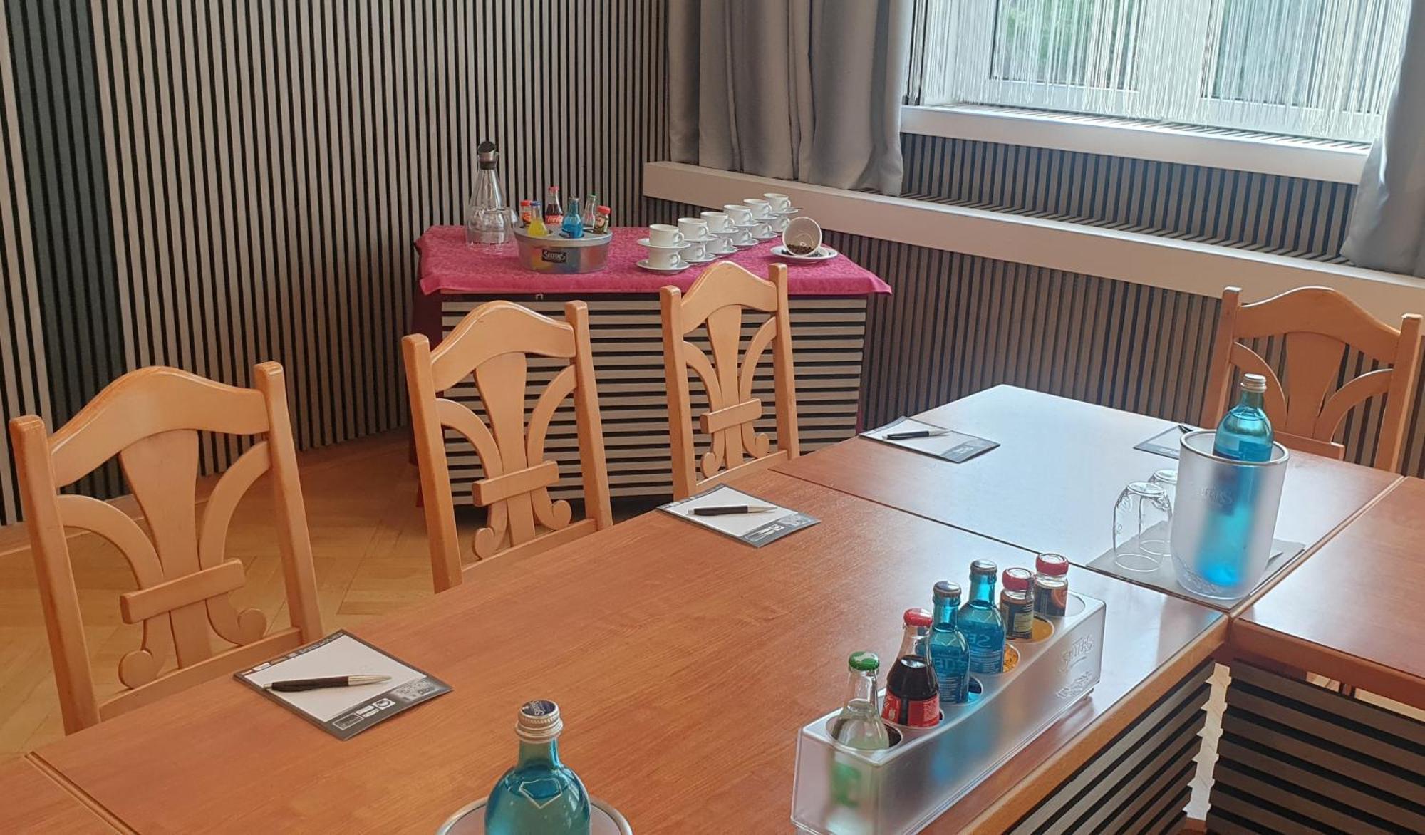 Hotel Wippertal - Voll Klimatisiert Bernburg Exteriér fotografie
